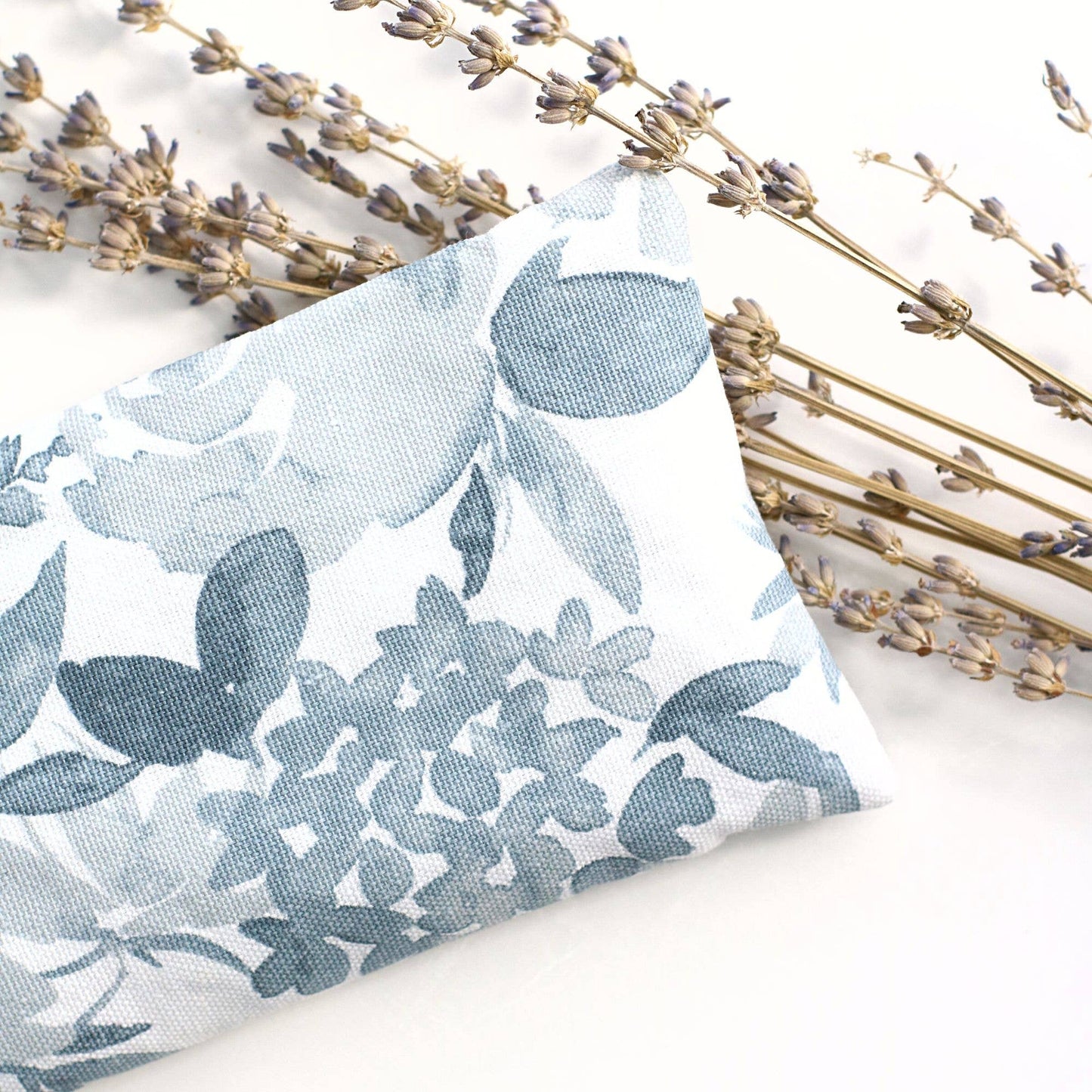 Stress Relief Lavender Eye Pillow ⋆ Leaves Shadows