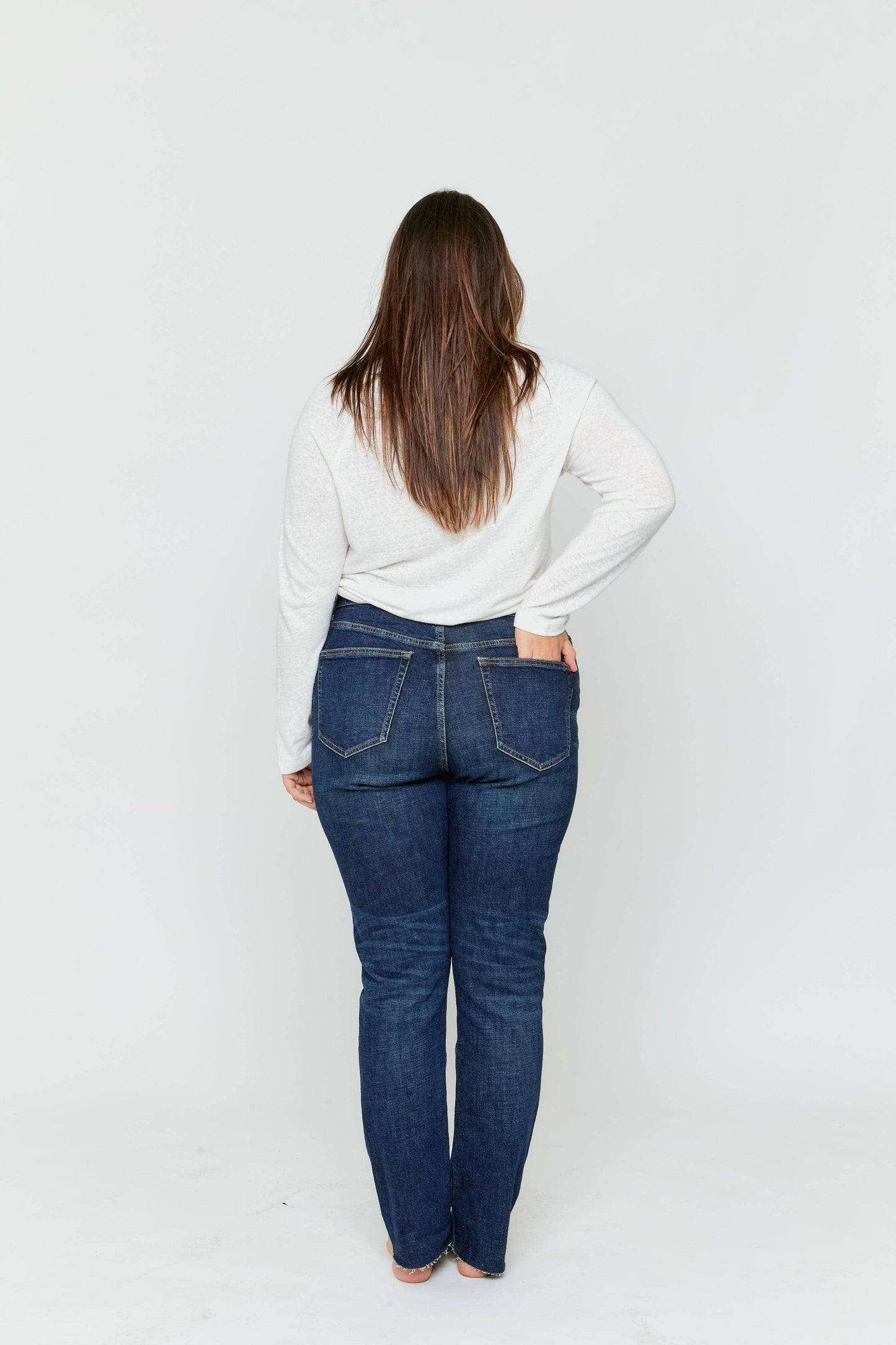 Oliver Logan Crosby Mid Rise Relaxed Taper Jean