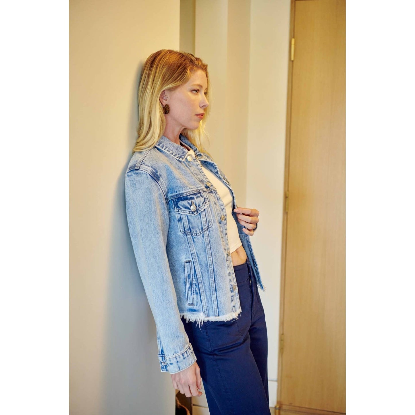 MEDIUM WASH OVERSIZED JACKET