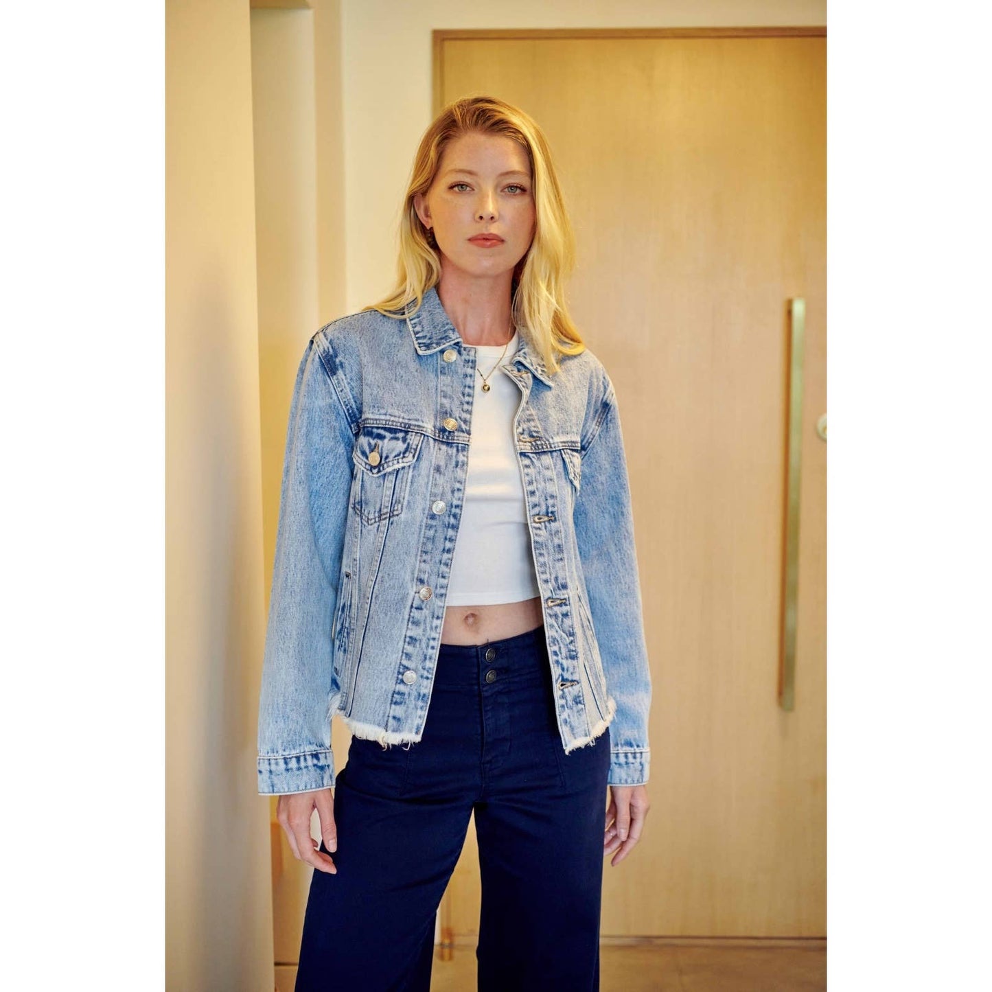 MEDIUM WASH OVERSIZED JACKET