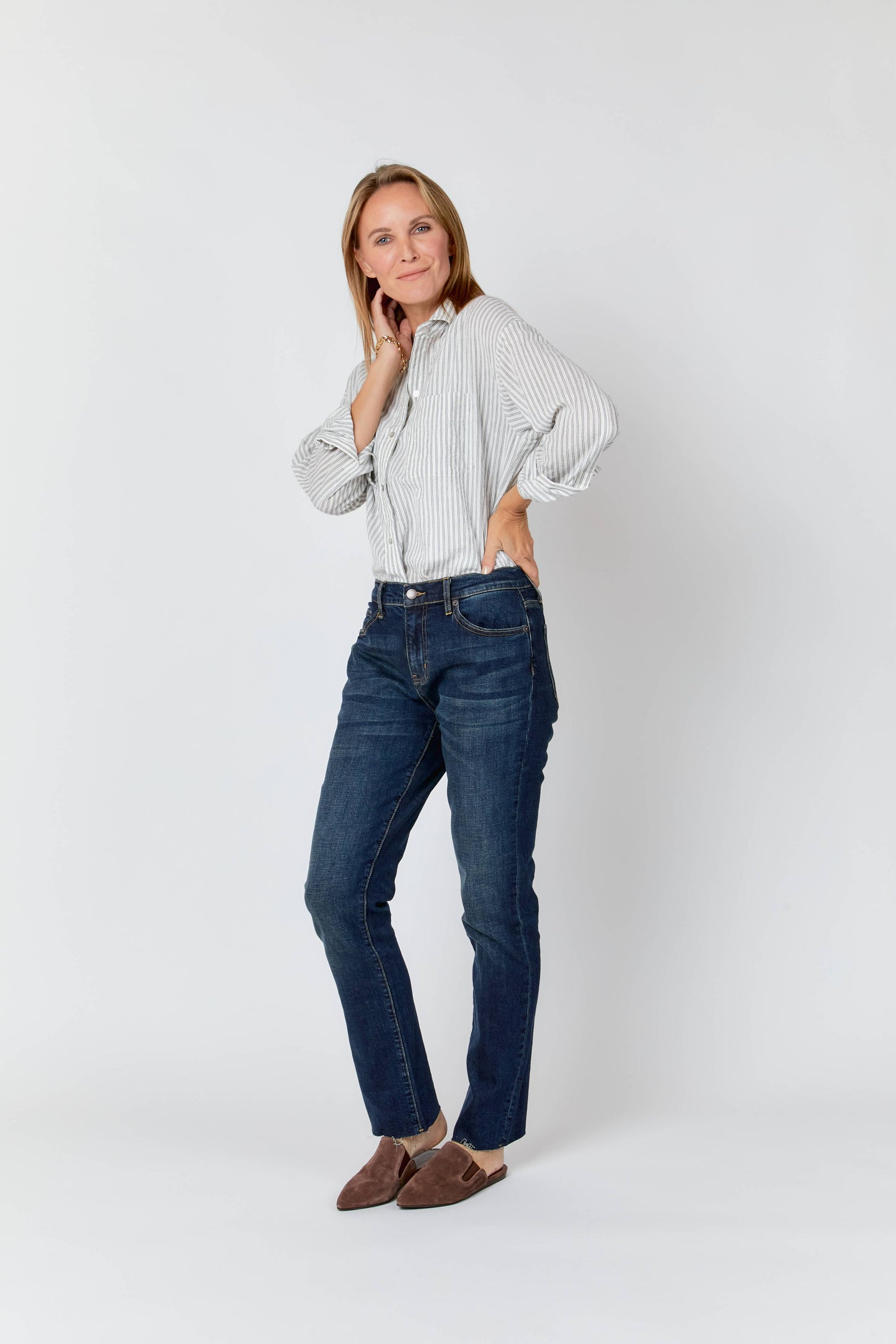 Oliver Logan Crosby Mid Rise Relaxed Taper Jean