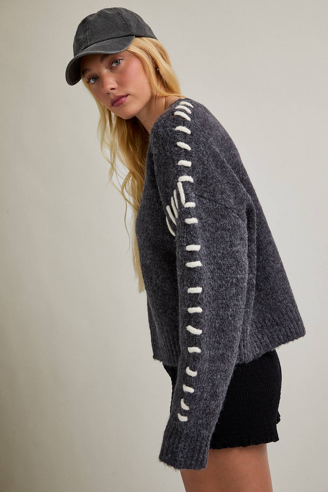 STITCH DETAIL SWEATER TOP