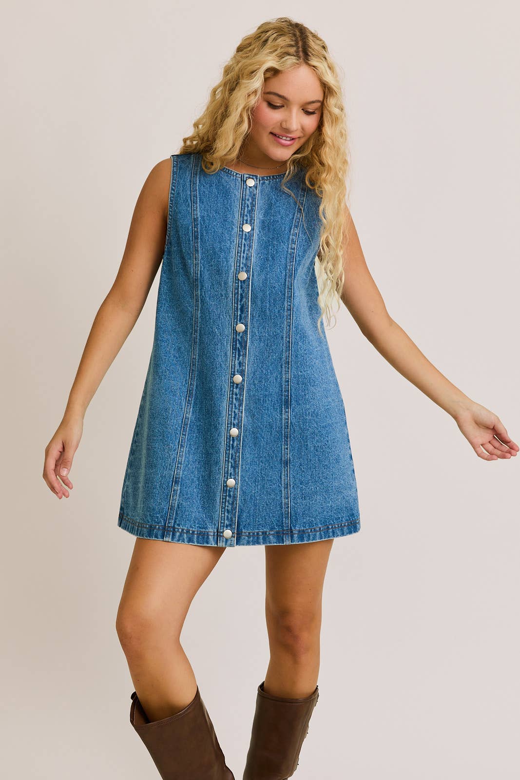 SLEEVELESS ROUND NECK BUTTON DOWN DENIM MINI DRESS
