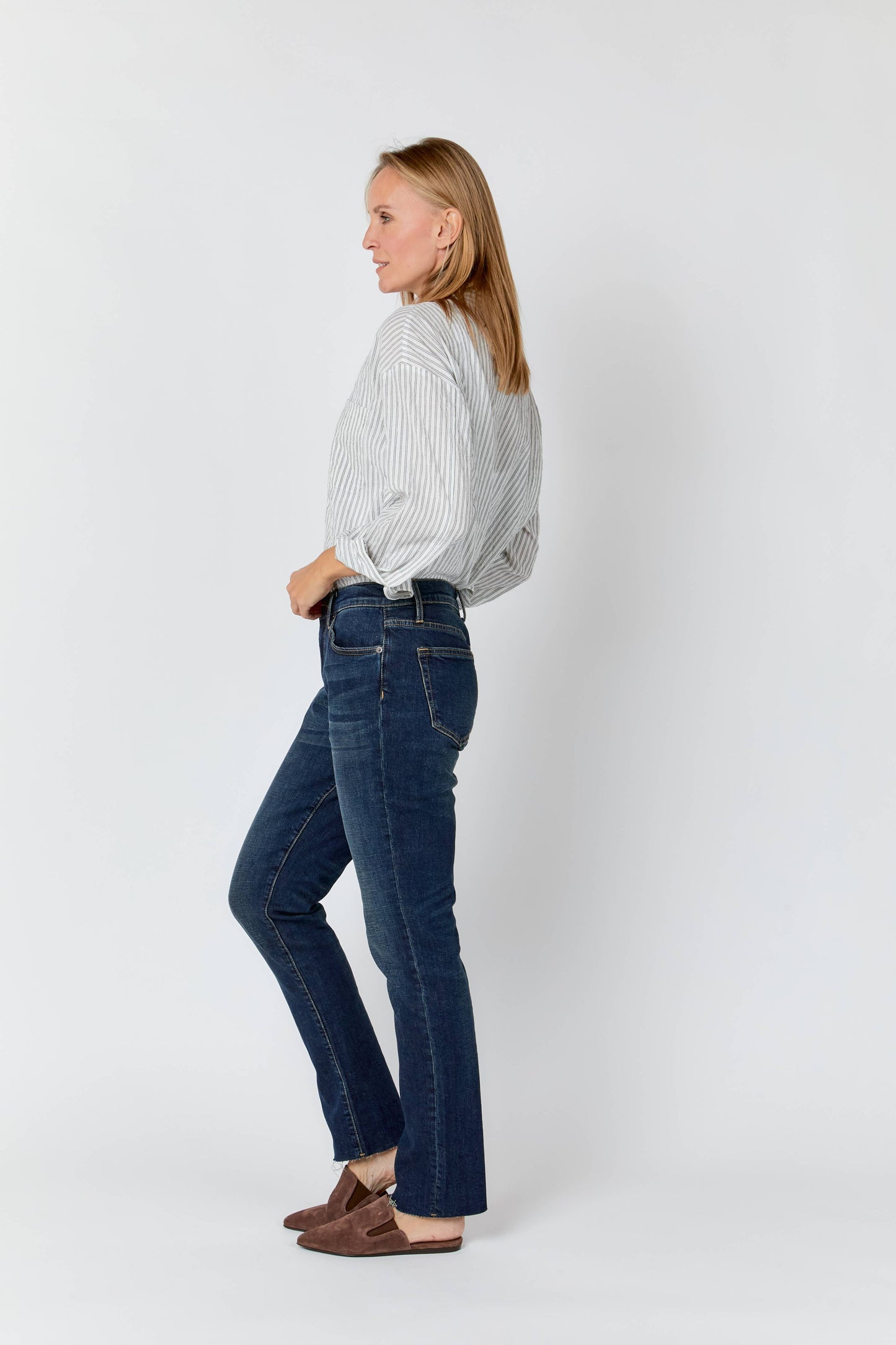 Oliver Logan Crosby Mid Rise Relaxed Taper Jean