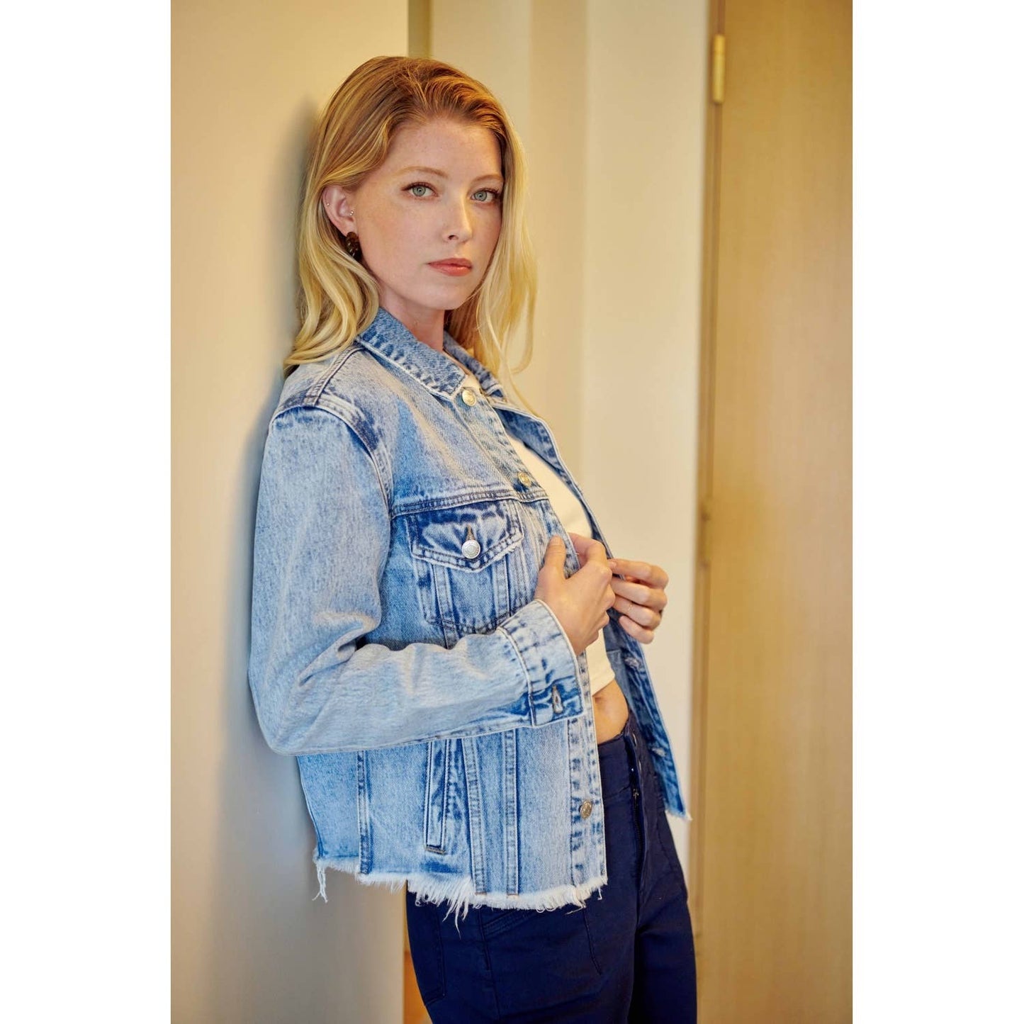MEDIUM WASH OVERSIZED JACKET
