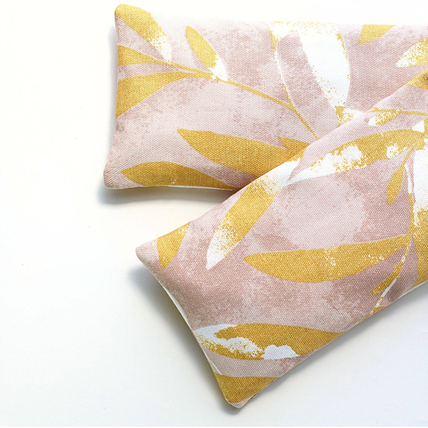 Weighted Aromatherapy Eye Pillow ∙ Golden Leaf